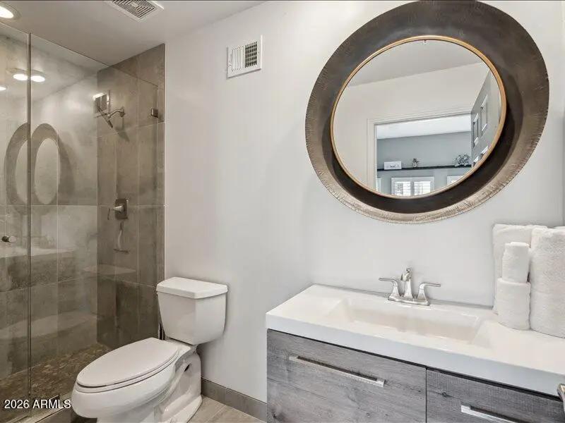 Real Estate Picture 30