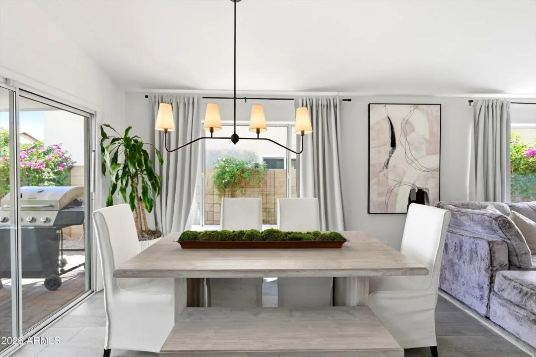 Real Estate Picture 5