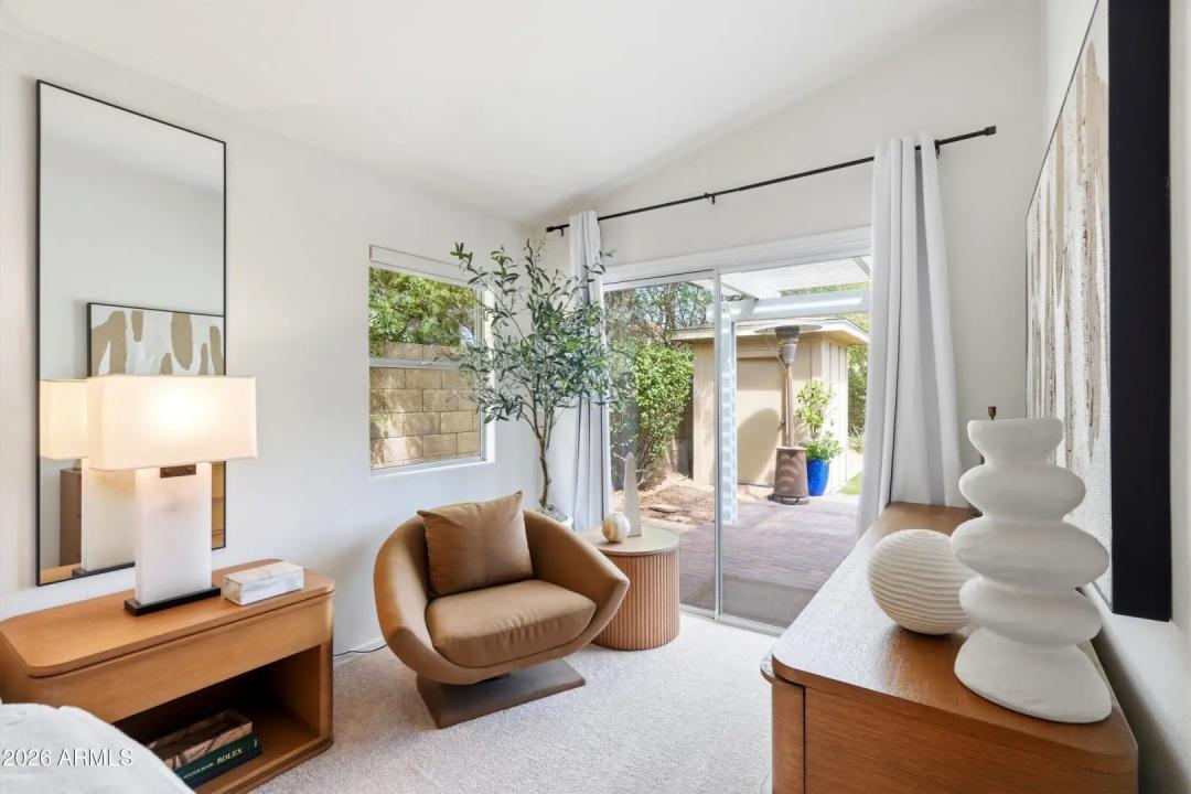 Real Estate Picture 3
