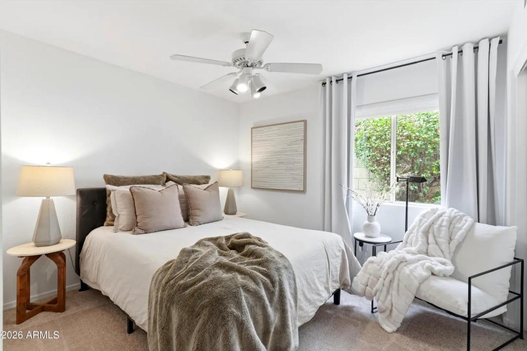 Real Estate Picture 15