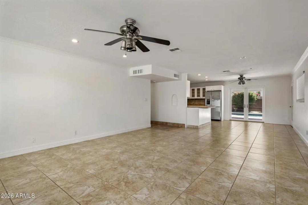 Real Estate Picture 11