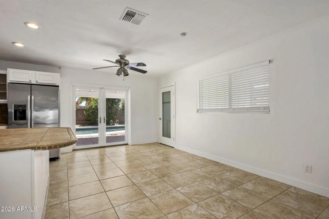 Real Estate Picture 13