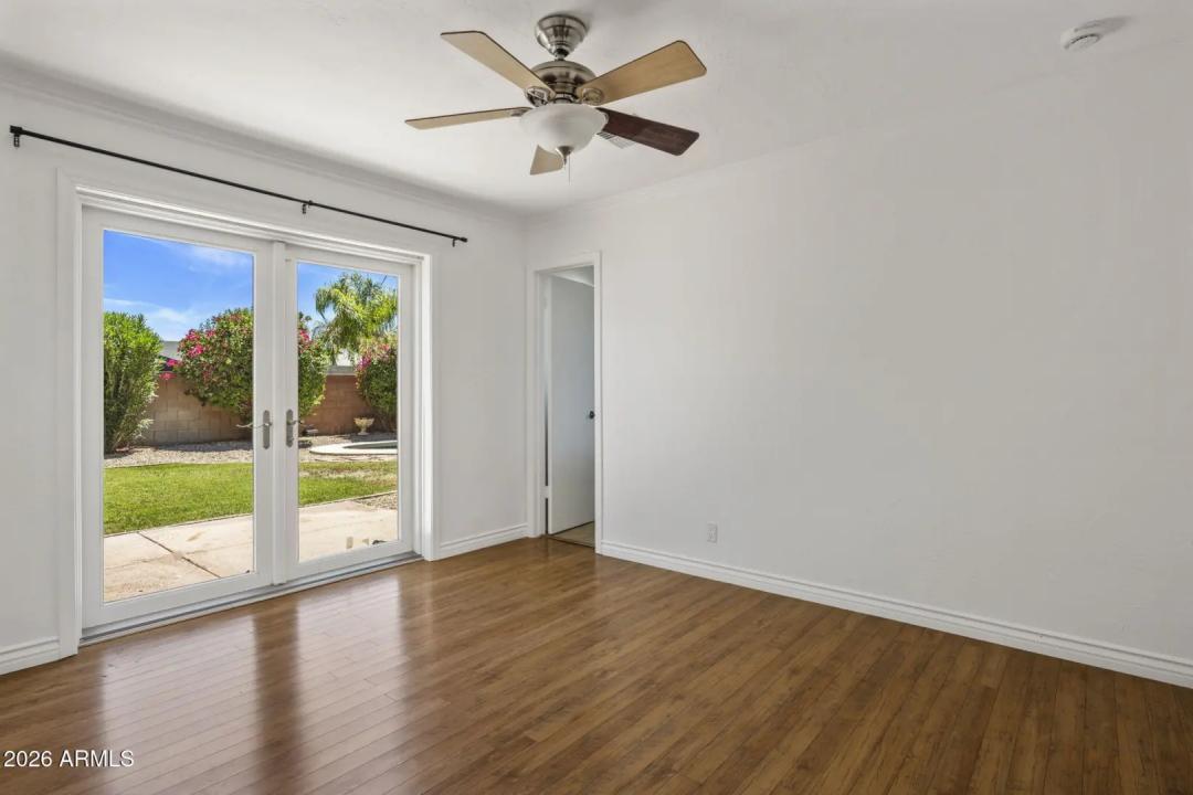 Real Estate Picture 22