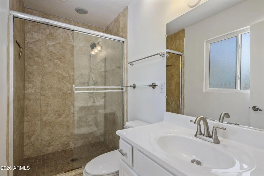 Real Estate Picture 23