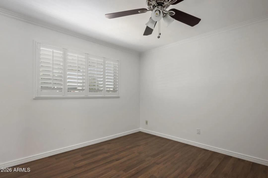 Real Estate Picture 24