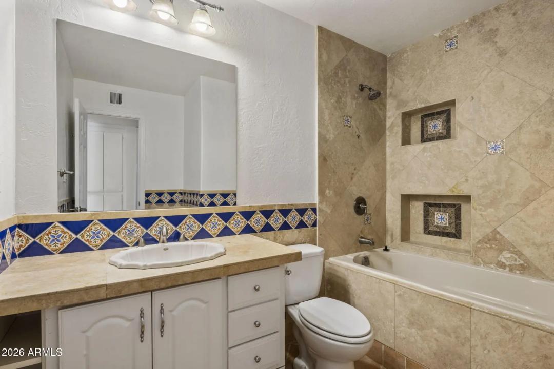 Real Estate Picture 26