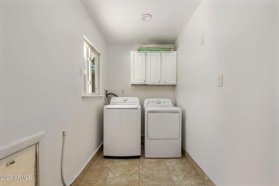 Real Estate Picture 28