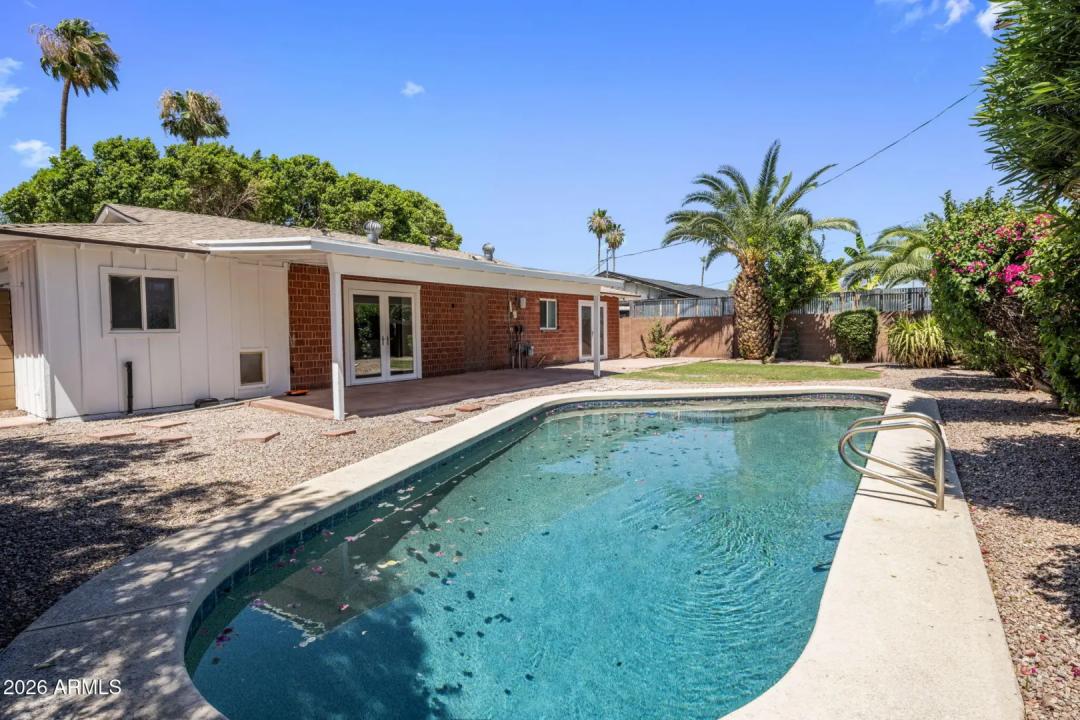 Real Estate Picture 32
