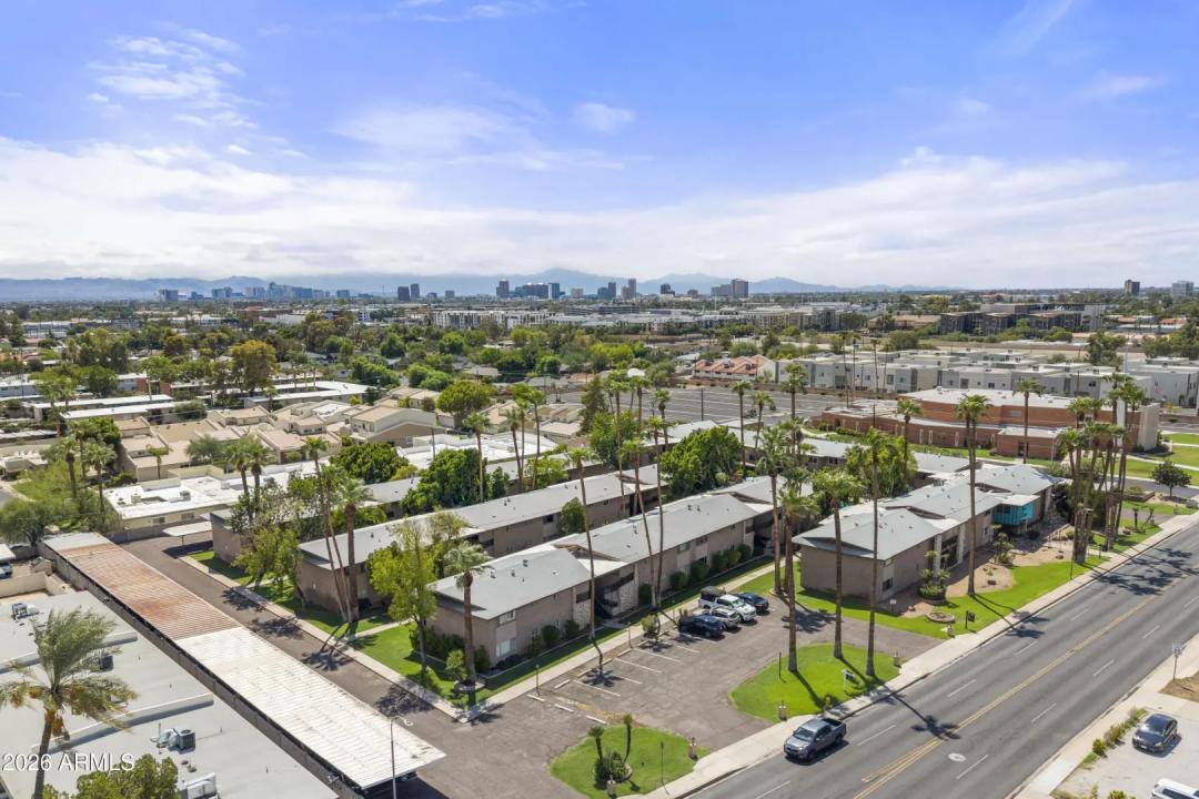 Real Estate Picture 1
