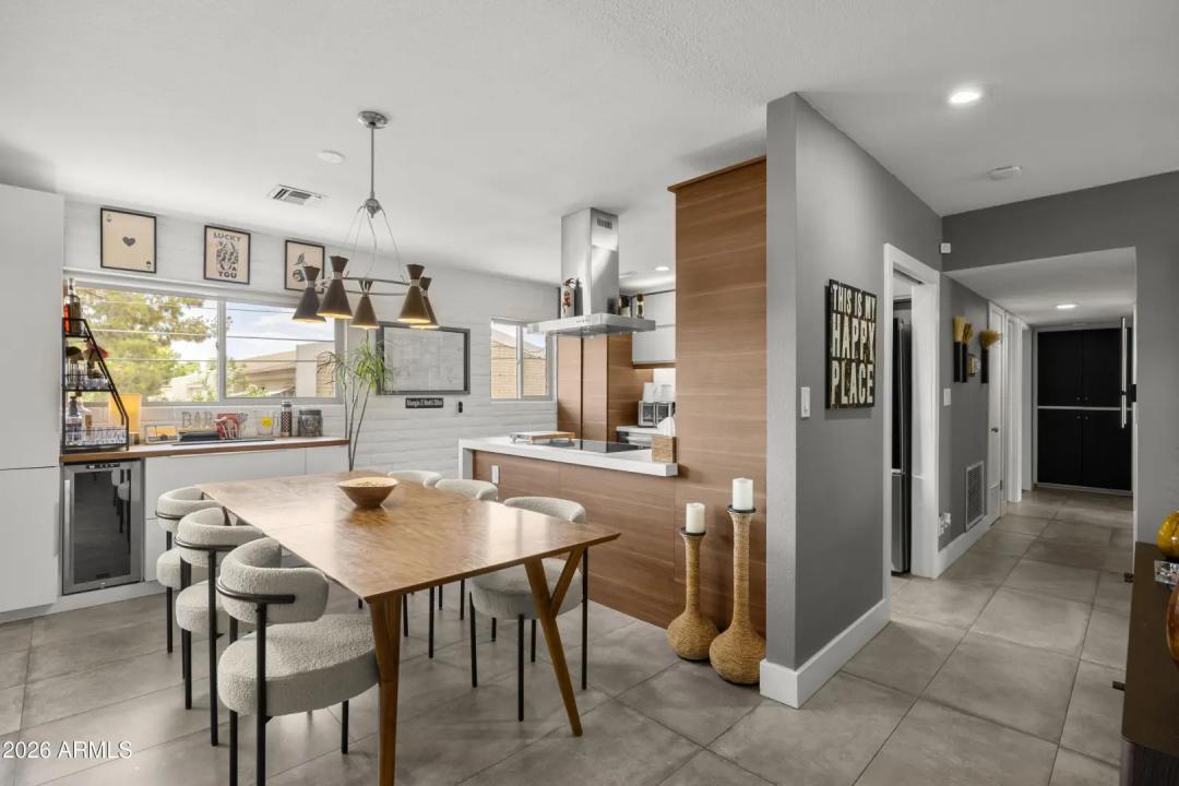 Real Estate Picture 6