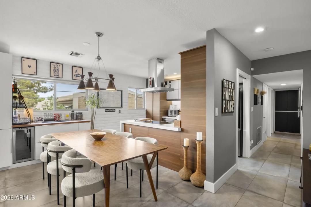Real Estate Picture 10