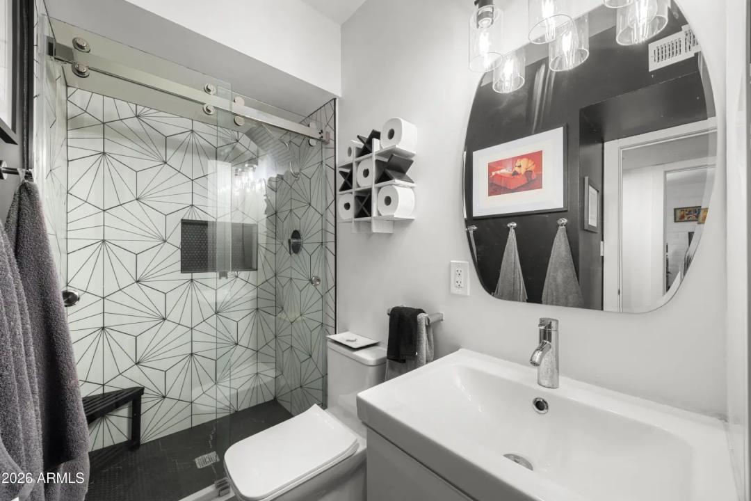 Real Estate Picture 17