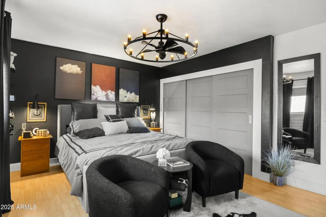 Real Estate Picture 13