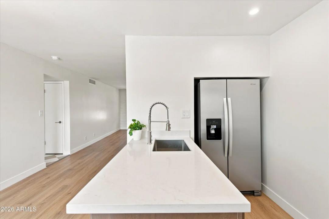Real Estate Picture 6