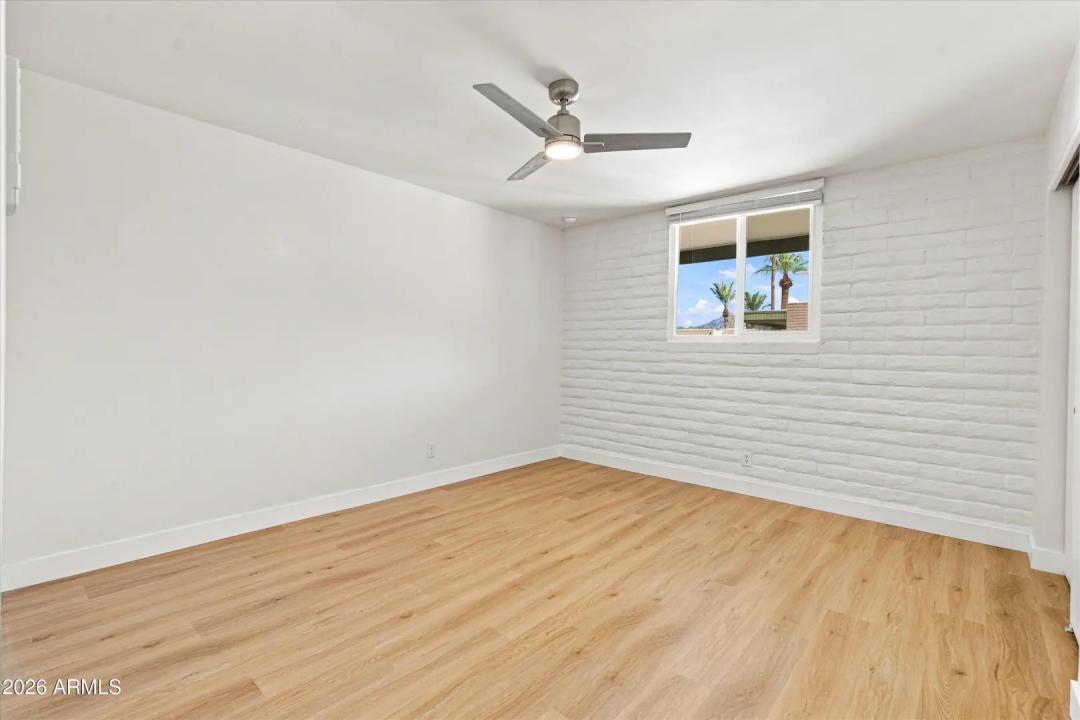 Real Estate Picture 15