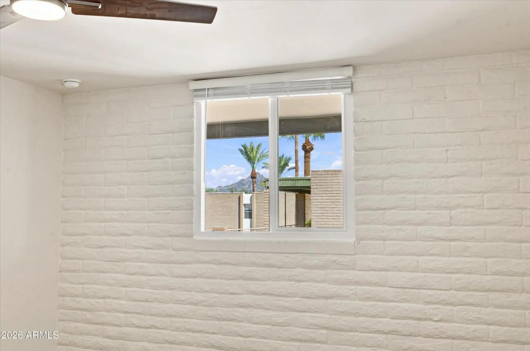 Real Estate Picture 14