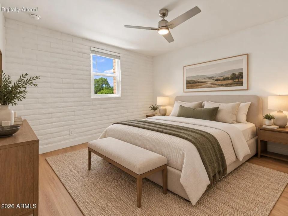 Real Estate Picture 7