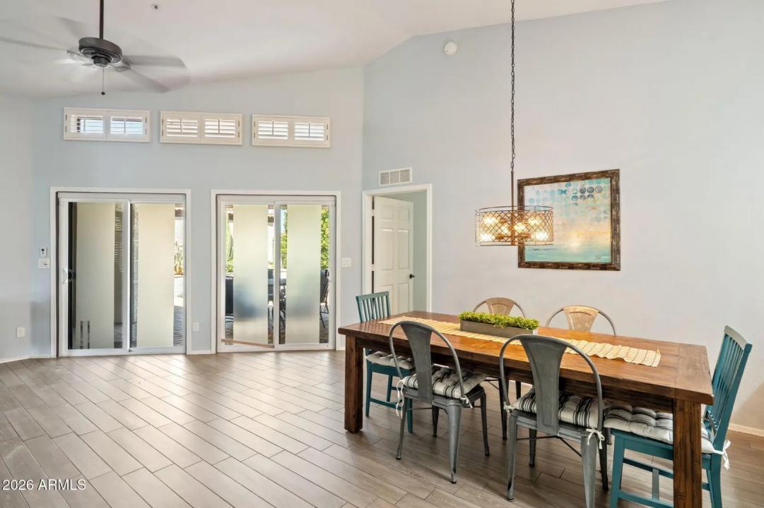 Real Estate Picture 12