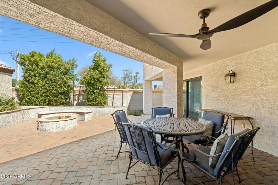 Real Estate Picture 14