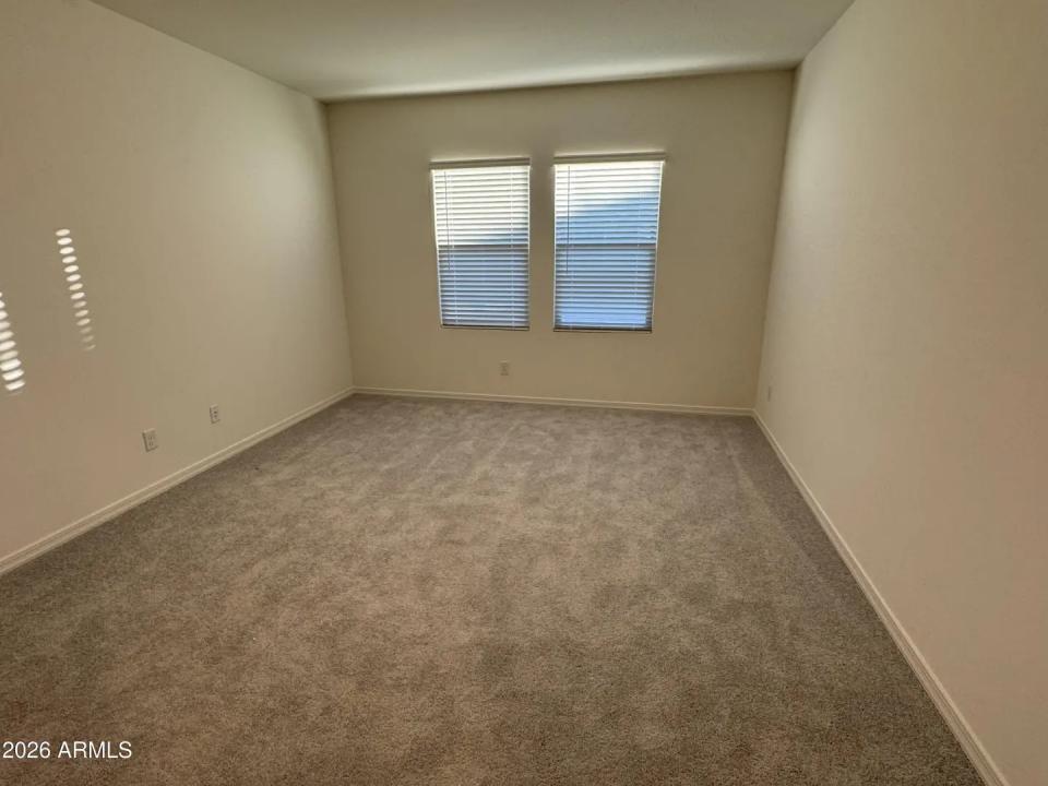 Real Estate Picture 5
