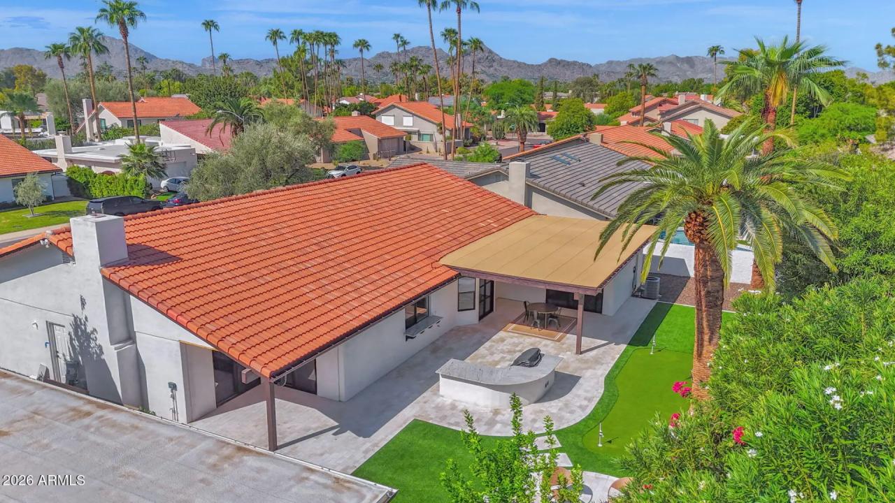 Real Estate Picture 8