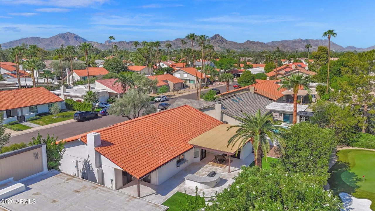 Real Estate Picture 9