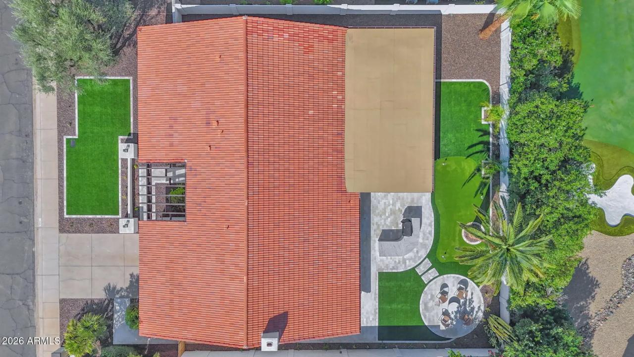 Real Estate Picture 50