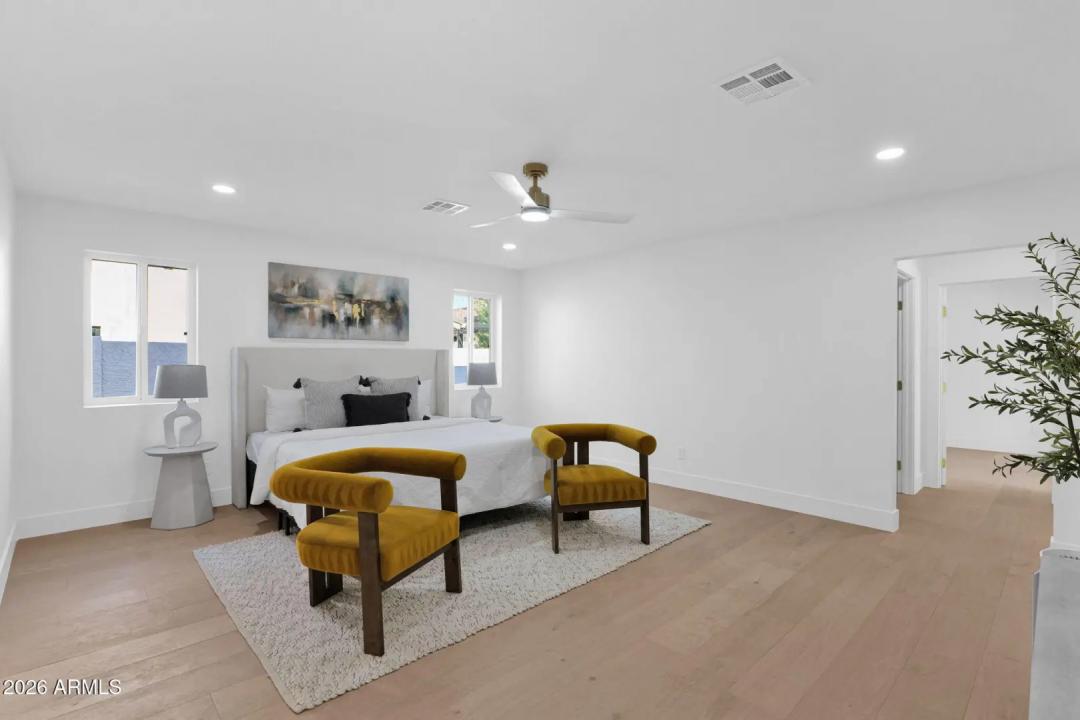 Real Estate Picture 28