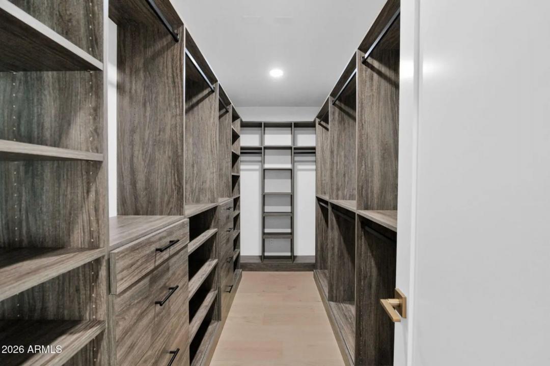 Real Estate Picture 32