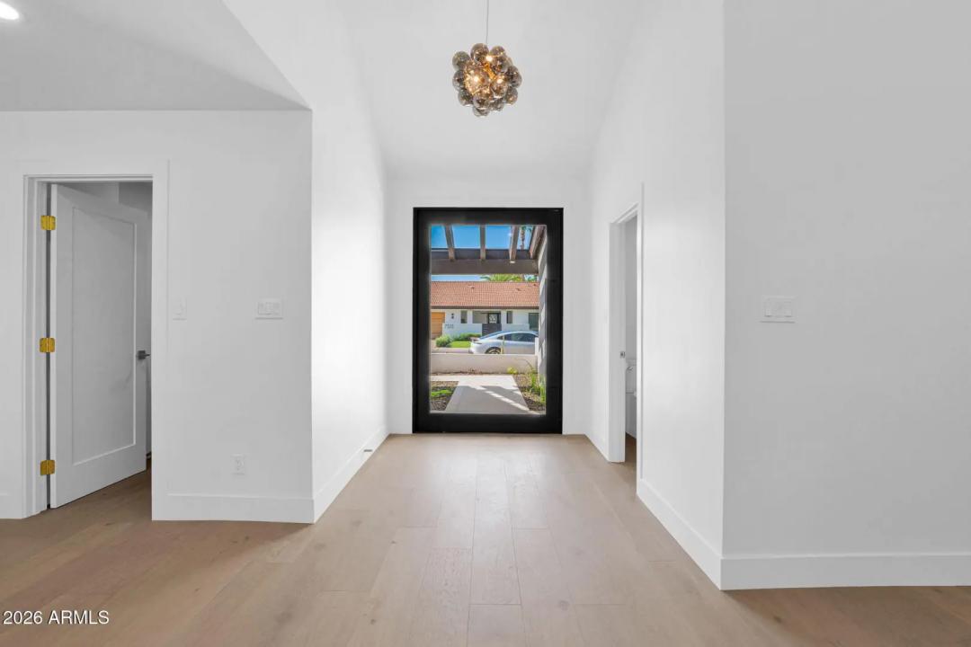 Real Estate Picture 10