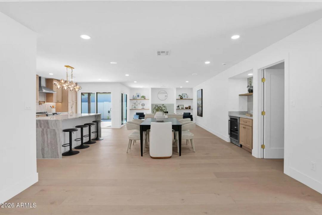 Real Estate Picture 13