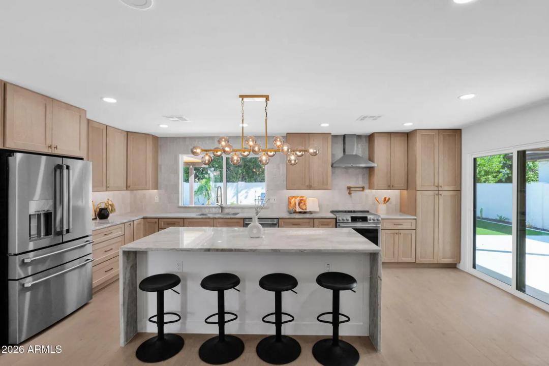Real Estate Picture 19