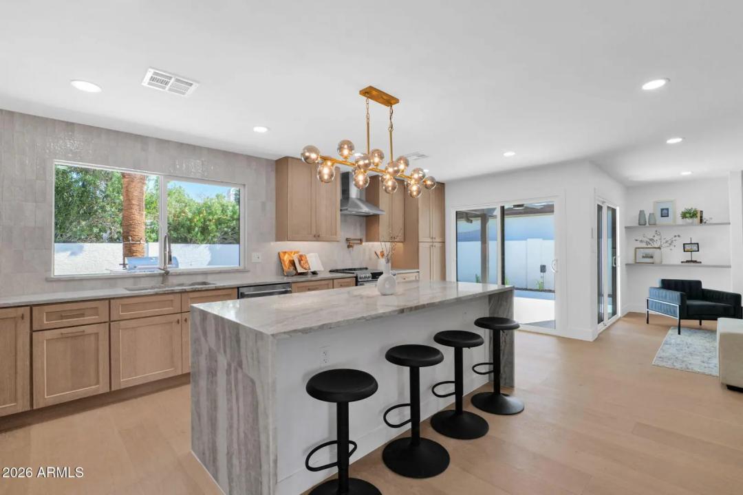 Real Estate Picture 20