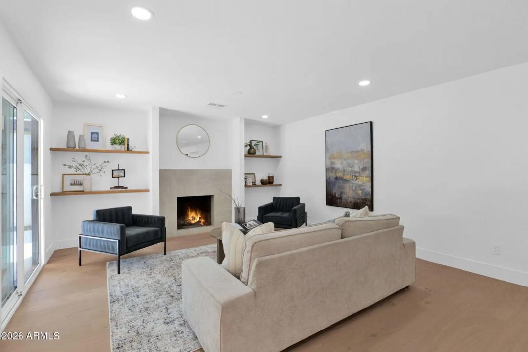 Real Estate Picture 21