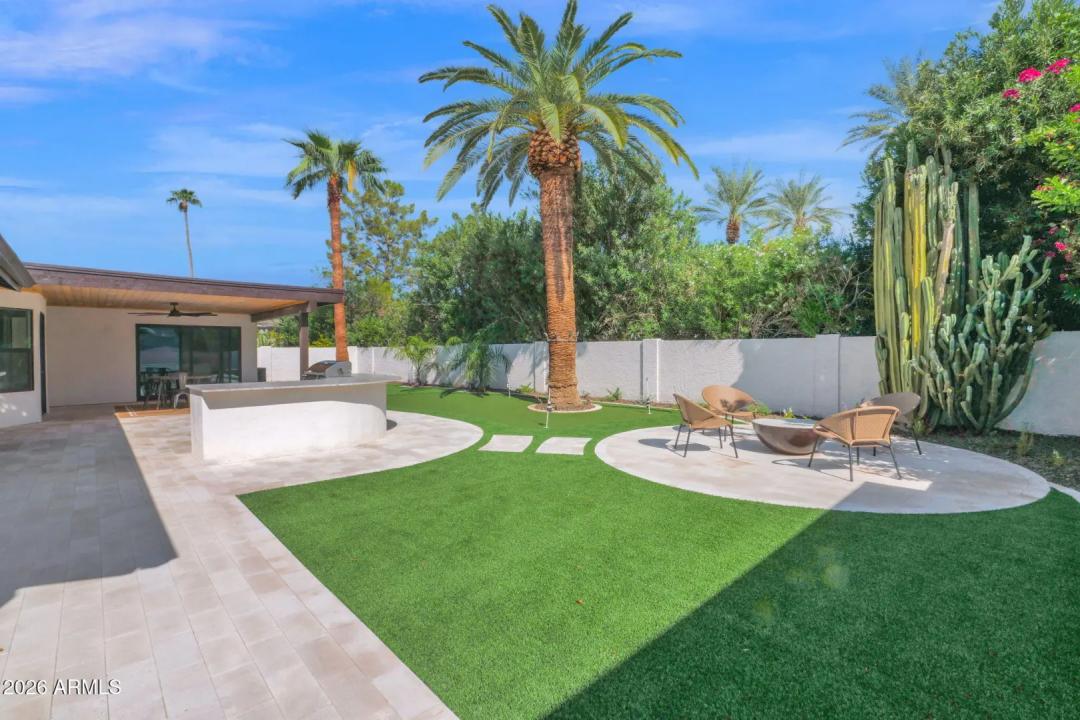 Real Estate Picture 43