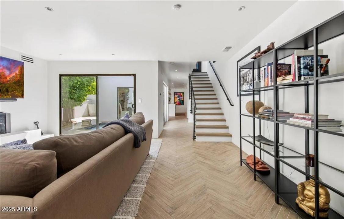 Real Estate Picture 2