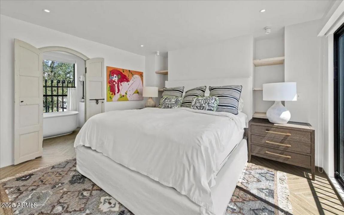 Real Estate Picture 20