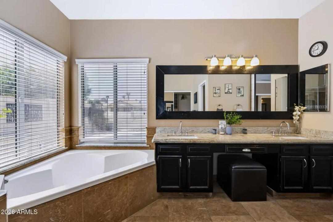 Real Estate Picture 15