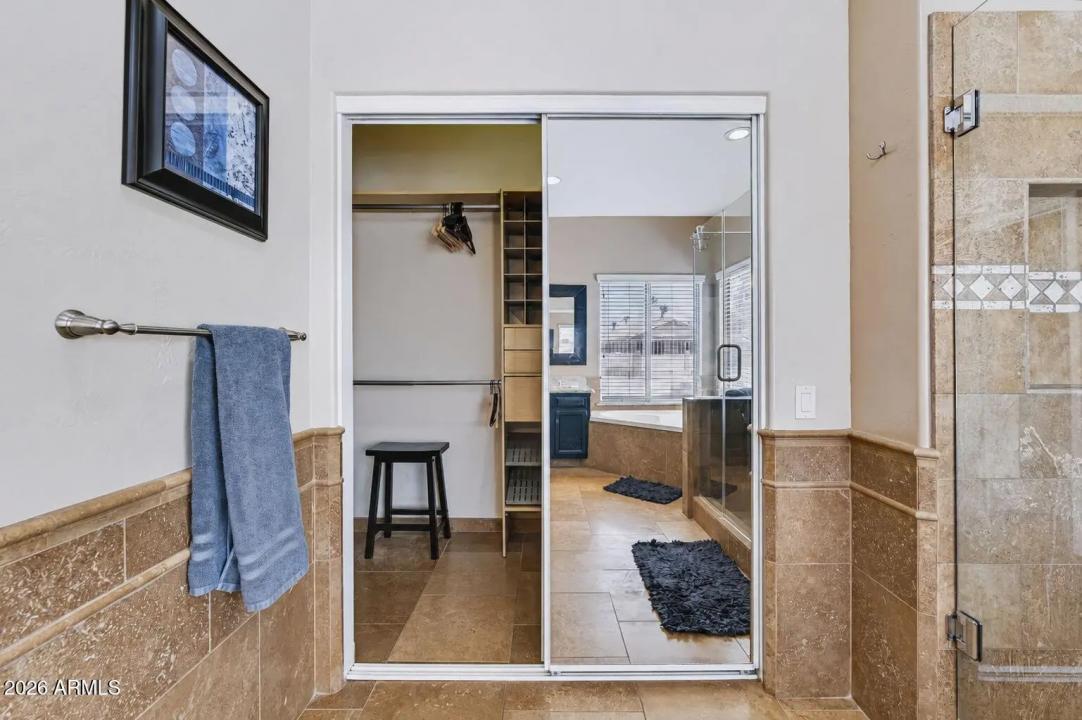 Real Estate Picture 17