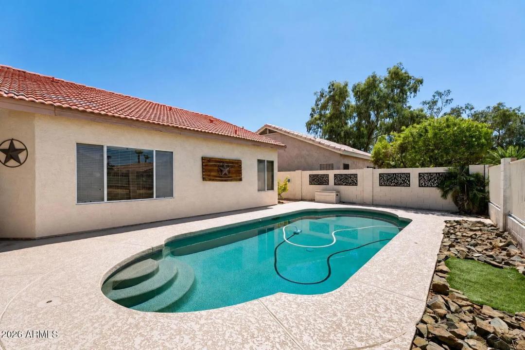 Real Estate Picture 30