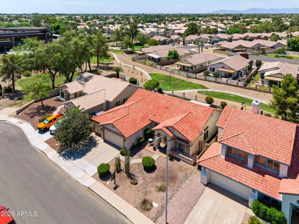 Real Estate Picture 40