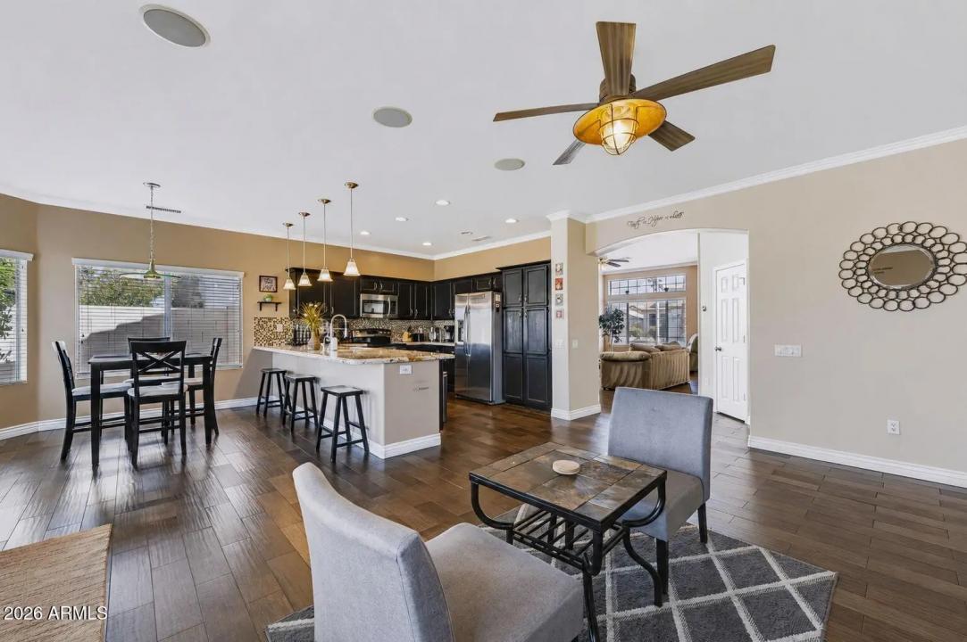Real Estate Picture 9
