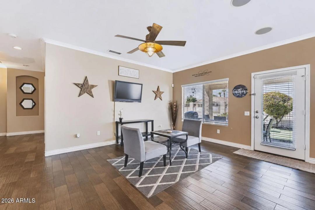 Real Estate Picture 10