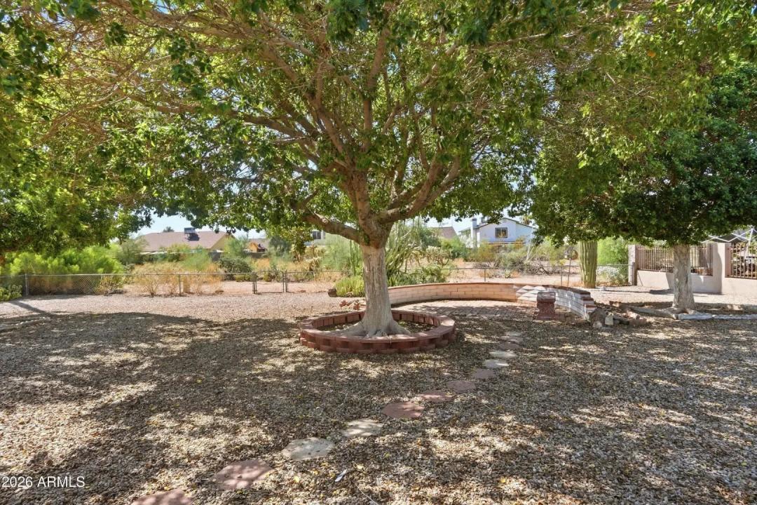 Real Estate Picture 16