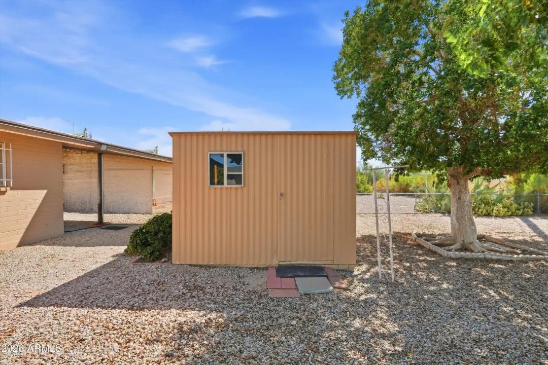 Real Estate Picture 23
