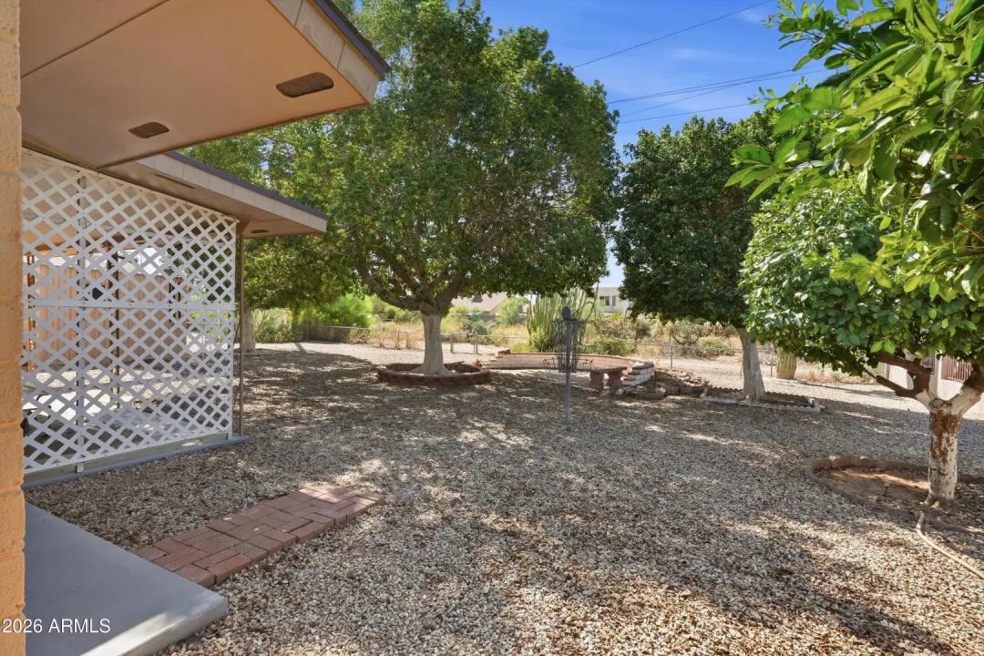 Real Estate Picture 24