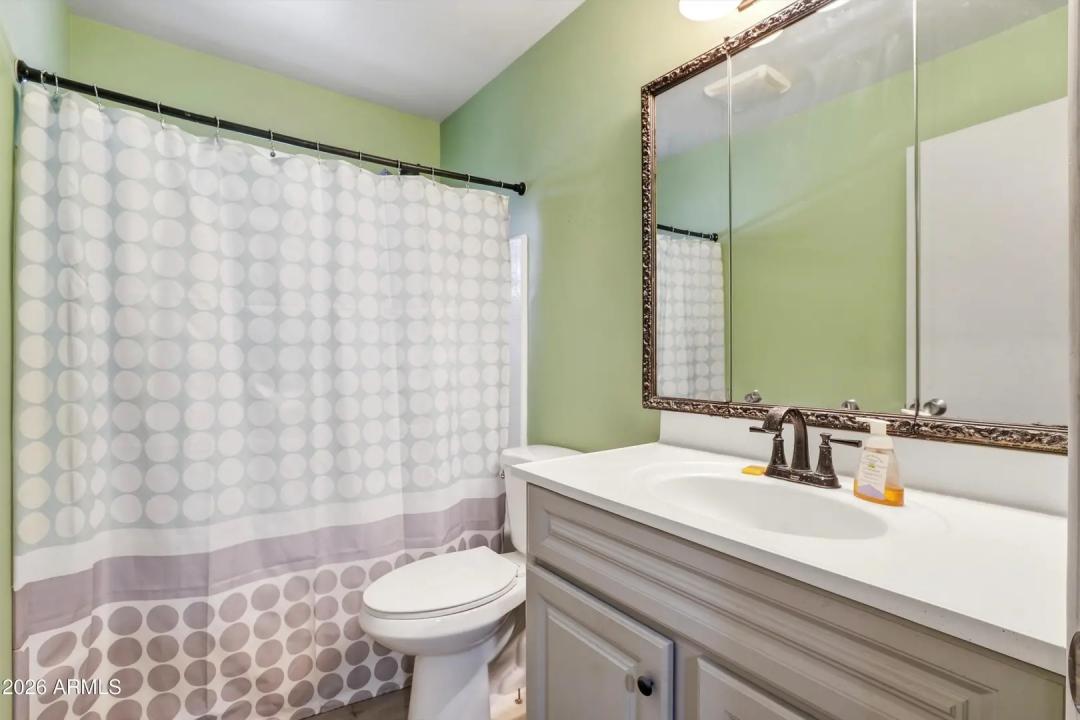 Real Estate Picture 14