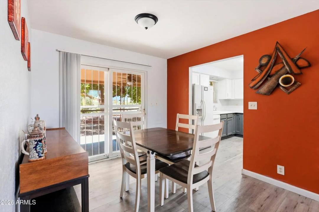 Real Estate Picture 7
