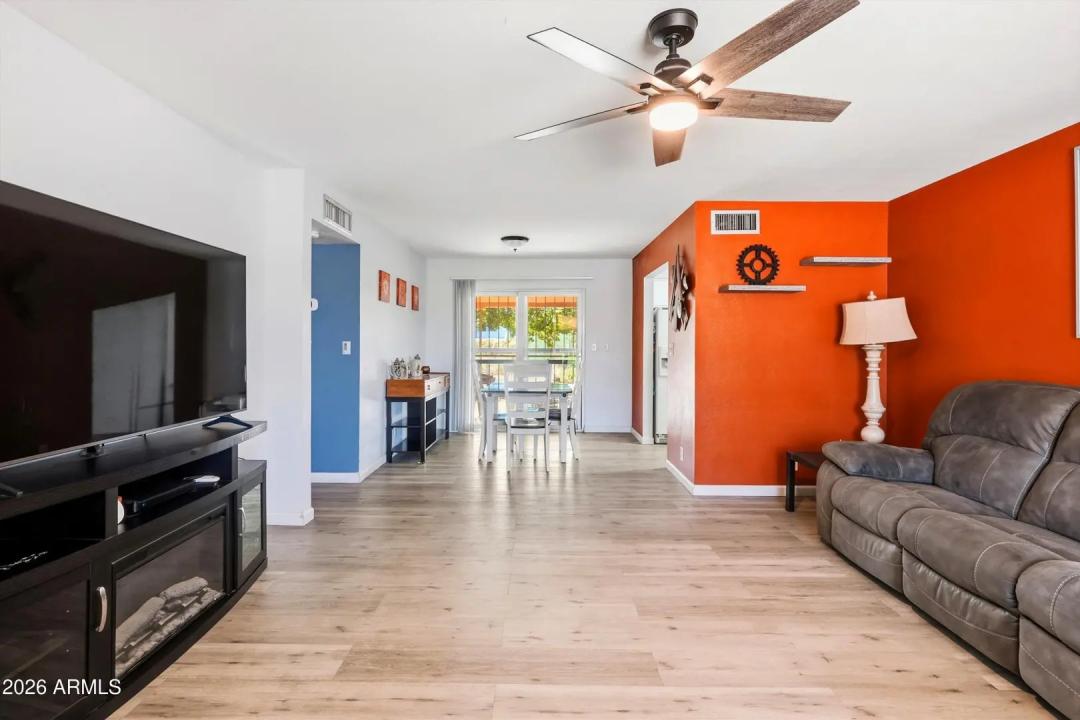 Real Estate Picture 5