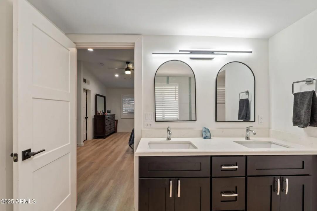 Real Estate Picture 8